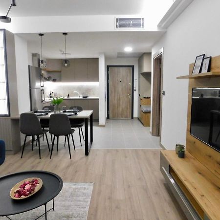 Sky Side Luxury Condo Скоп'є Екстер'єр фото