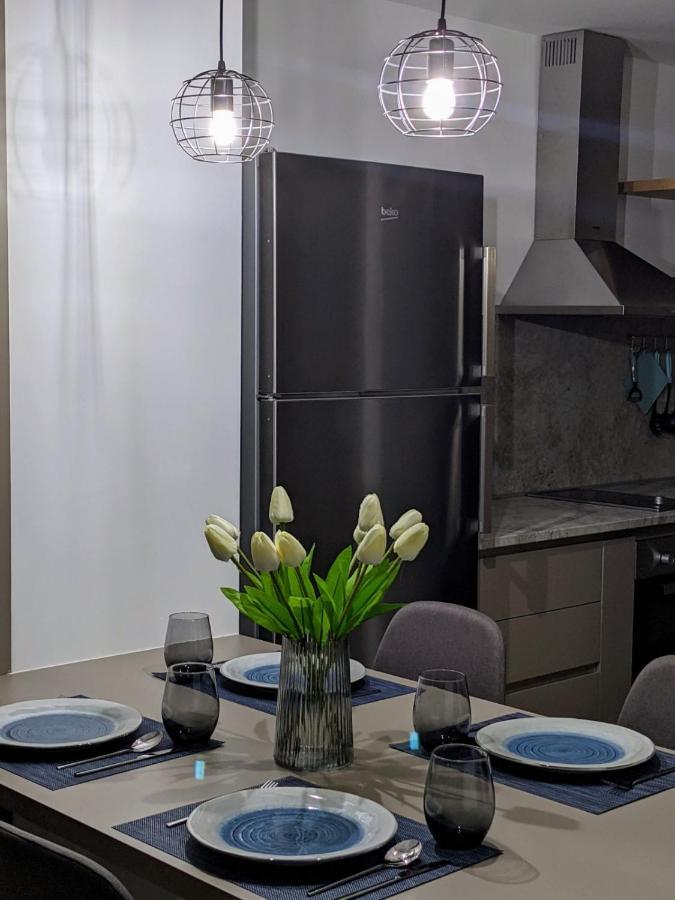 Sky Side Luxury Condo Скоп'є Екстер'єр фото